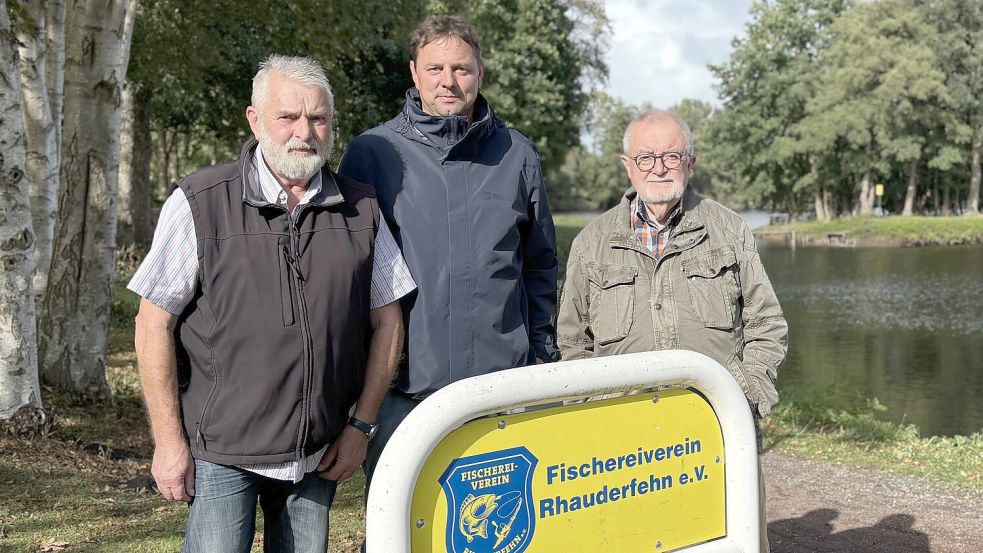 Von links: Herwig Bürjes, Referent für Presse- und Öffentlichkeitsarbeit; Thomas Reemts, zweiter Vorsitzender und Jörg Furch, Ehrenvorsitzender. Foto: Madita Janßen