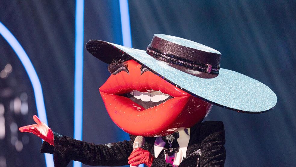 Manche Maskierten sprachen Englisch - etwa dieser riesige Kussmund. Foto: Rolf Vennenbernd