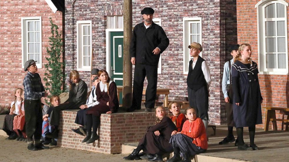 Die 15 regulären Vorstellungen von „Timmel unner Strom“ sind inzwischen ausverkauft. Foto: Wolfgang Böning