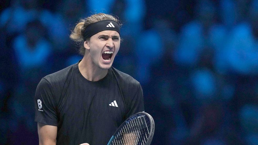 Jubelte ausgelassen nach seinem Auftaktsieg bei den ATP Finals: Alexander Zverev Foto: Antonio Calanni/AP/dpa