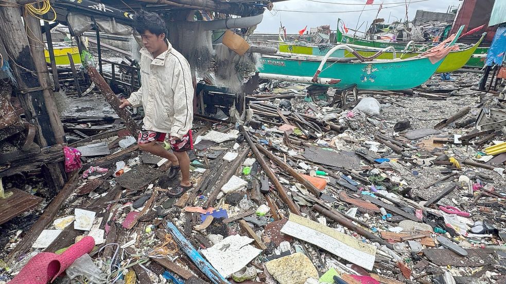 Die Taifun-Saison ist noch immer nicht vorbei. Foto: Aaron Favila/AP/dpa