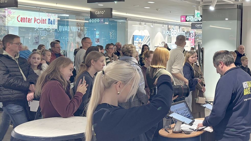 Das offene Casting der UFA Talent Base lockte viele Auricher an. Foto: Lasse Paulsen