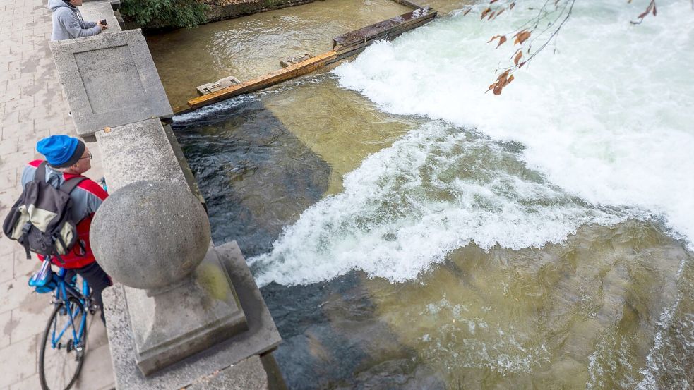 Wann der Surfspot wieder funktionsfähig ist, ist unklar. Foto: Peter Kneffel/dpa