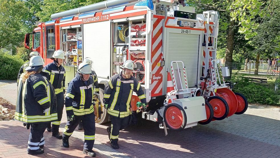 Die Freiwilligen Feuerwehren in Ostfriesland – hier die Weeneraner – sind zur Stelle, wenn ihre Hilfe gebraucht wird. Auch bei kuriosen Notfällen. Symbolfoto: Feuerwehr Weener/Joachim Rand/Archiv