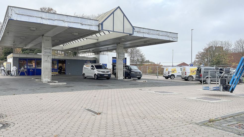 Die Jet-Werbung ist weg, Score übernimmt nun die Tankstelle. Foto: Karin Böhmer