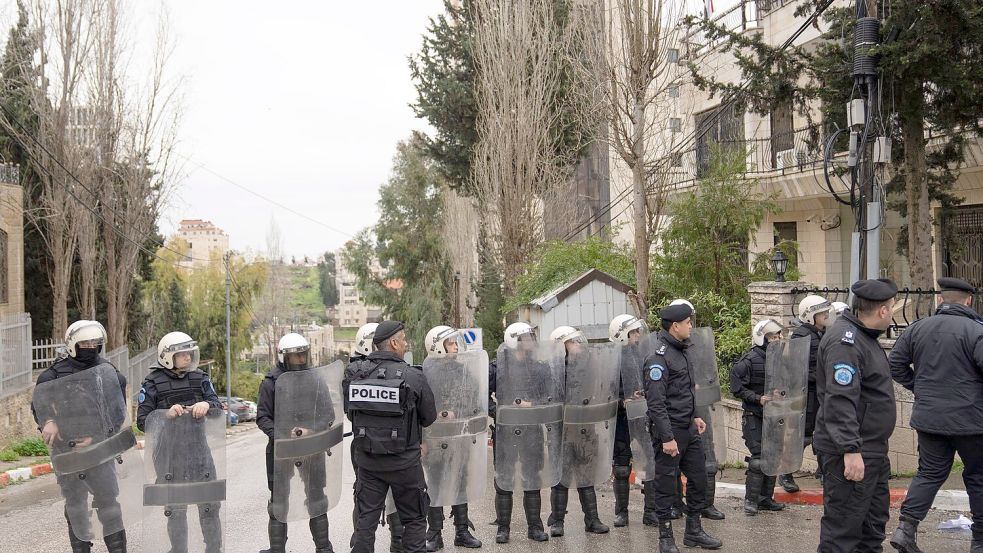 Deutschland will die palästinensische Polizei auch künftig unterstützen. (Archivbild) Foto: Nasser Nasser/AP/dpa
