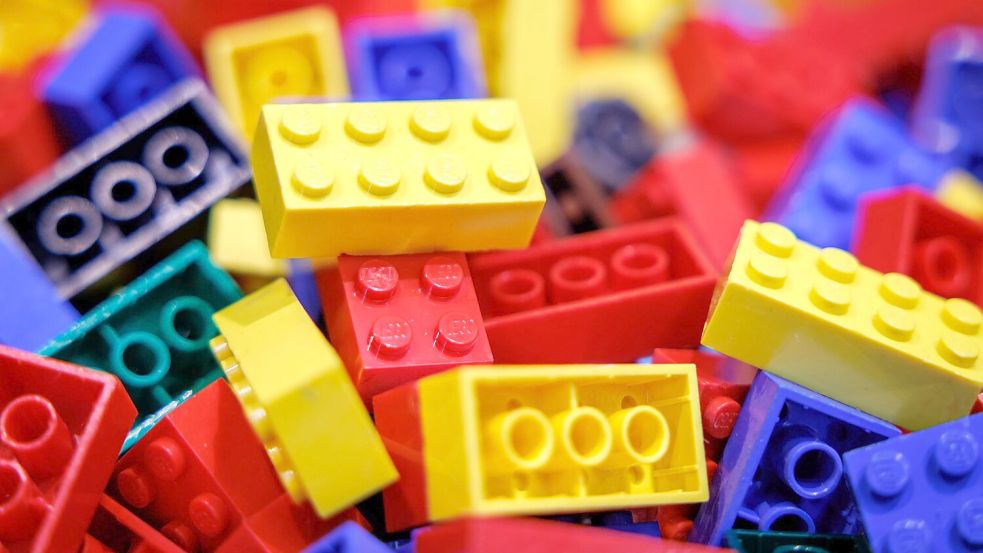 Nicht nur Kinder spielen mit Lego. Foto: Daniel Karmann