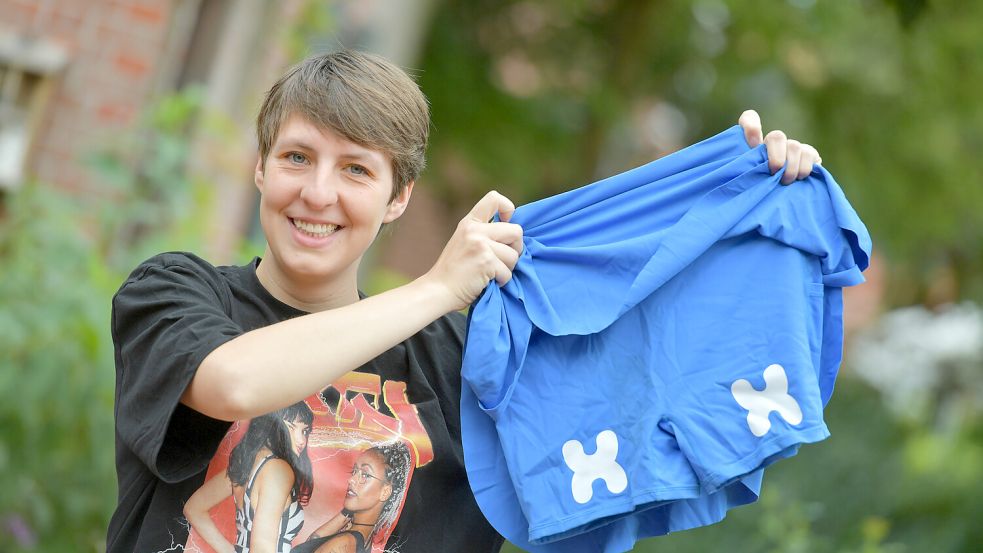 Mit XX auf der Hose hat Pastorin Lisa Koens auf dem Pixxen-Festival getanzt. Fotos: Klaus Ortgies