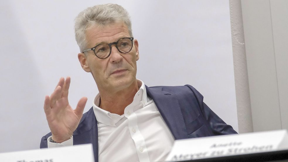 Thomas Echterhoff ist mit seinem gleichnamigen Bauunternehmen bundesweit aktiv. In Osnabrück sprach er mit Vertretern der Branche auf Einladung der CDU über nötige Änderungen, um günstiger zu bauen. Foto: Thomas Osterfeld