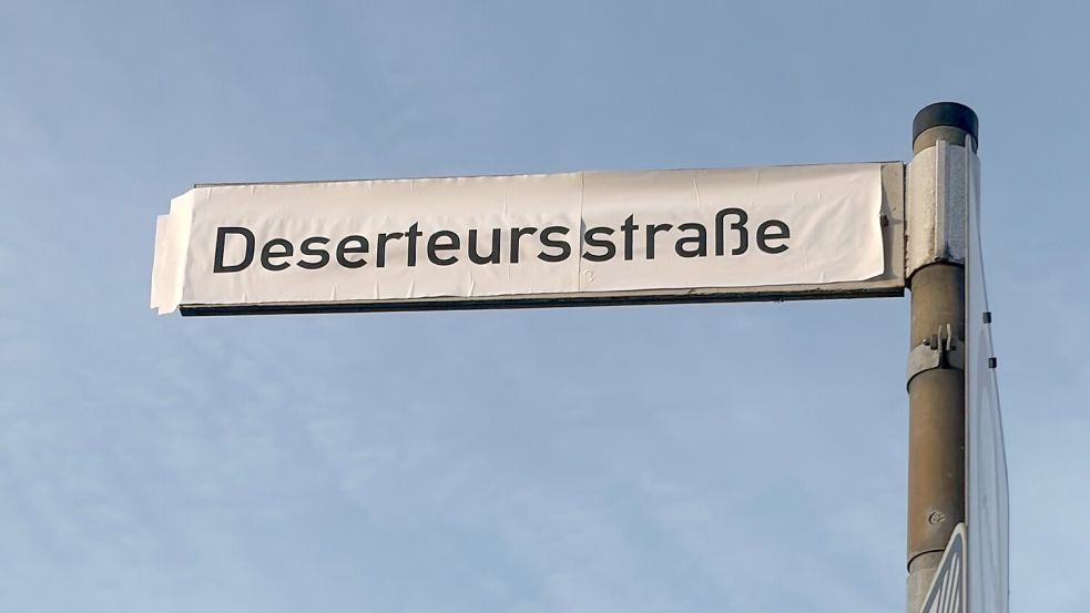Aus dem Vaterlandsweg im Widukindland haben Aktivisten zwischenzeitlich die „Deserteursstraße“ gemacht. Foto: Privatfoto/Kurt