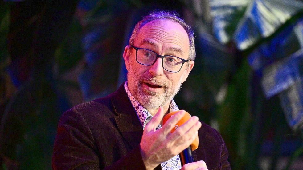 Wikipedia-Gründer Jimmy Wales hat ein Buch mit dem Titel „Trust“ herausgebracht. Foto: Sebastian Christoph Gollnow/dpa