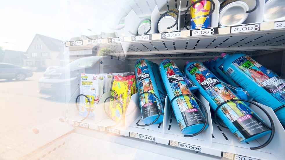 Einfach am SB-Automaten soll Lachgas bald nicht mehr zu haben sein. (Archivbild) Foto: Julian Stratenschulte