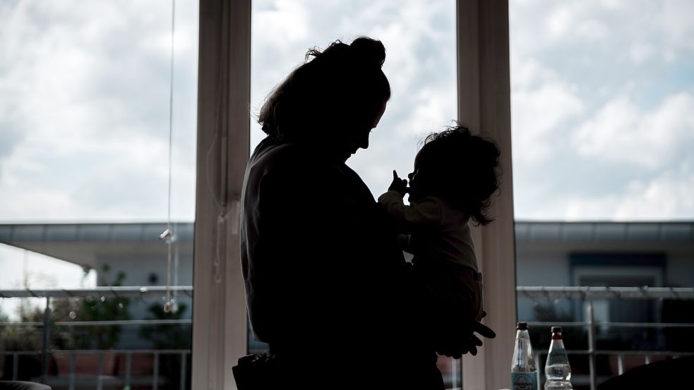 Kinder bekommen? Eine Tiktokerin sammelt Gründe, warum man das nicht machen sollte. Foto: IMAGO/Funke Foto Services
