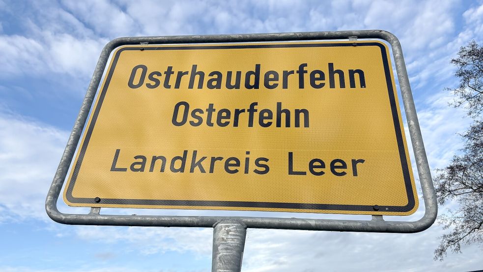 In der Gemeinde Ostrhauderfehn weist der Haushaltsplan für 2026 wieder ein dickes Minus aus. Fotos: Henrik Zein