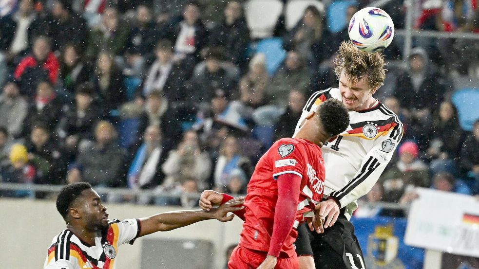 Kopfballstark mit 1,98 Metern: Torjäger Woltemade. Foto: Federico Gambarini