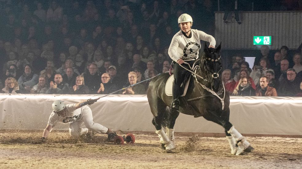 Ein abwechslungsreiches Programm verspricht der „Galaabend der Pferde“ in der Ostfriesland. Fotos: Karsten Gleich