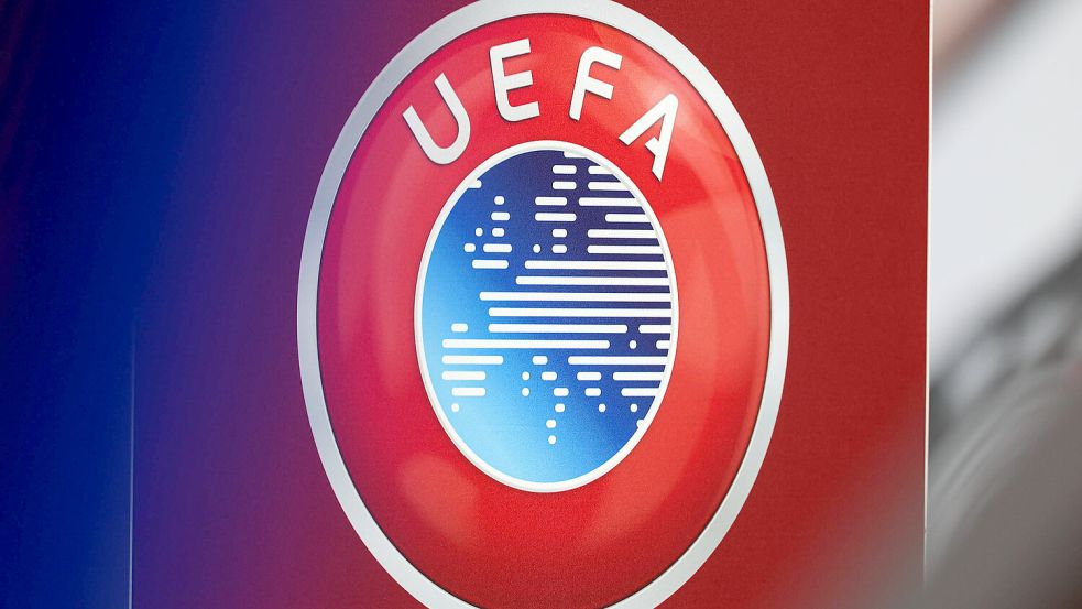 Manche Spielkonstellationen sind laut UEFA und FIFA verboten und dürfen nicht stattfinden. Foto: IMAGO/osnapix