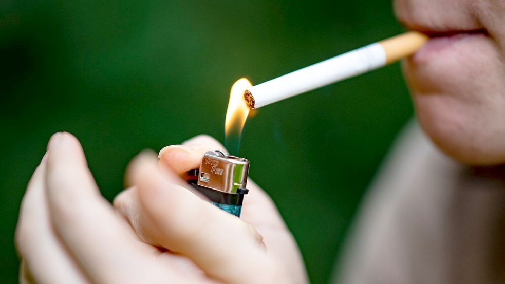 Haste mal Feuer? Der Raucheranteil in Deutschland ist noch immer hoch. Foto: Fabian Sommer