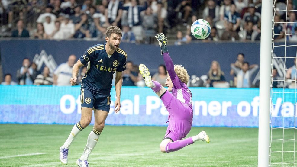 Weiß noch immer, wo das Tor steht: Thomas Müller. (Archivfoto) Foto: ETHAN CAIRNS/The Canadian Press/