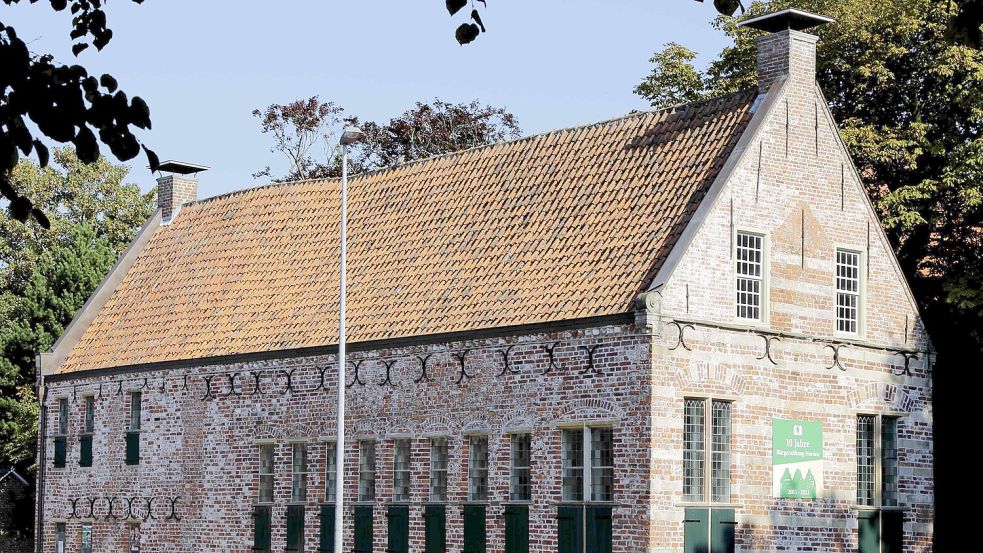 Bei Kerzenschein wird es im Norder Bürgerhaus erst recht gemütlich. Foto: Bodo Kiefer/Archiv