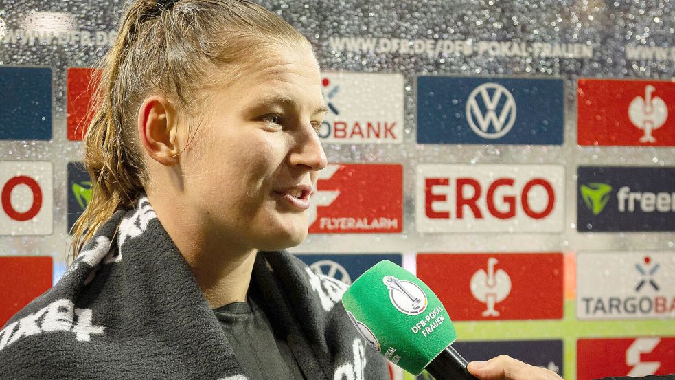 Toma Ihlenburg war als Matchwinnerin in Berlin eine gefragte Gesprächspartnerin. Foto: Imago