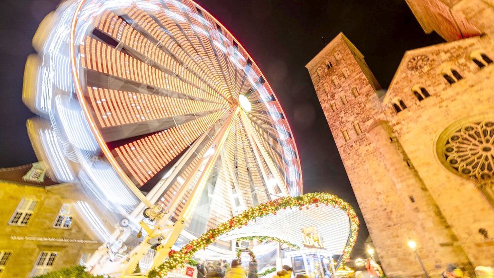 Der historische Weihnachtsmarkt in Osnabrück lockt alljährlich Tausende Besucher. Auch 2025 wird ein umfangreiches Programm geboten. Foto: Sebastian Dannenberg