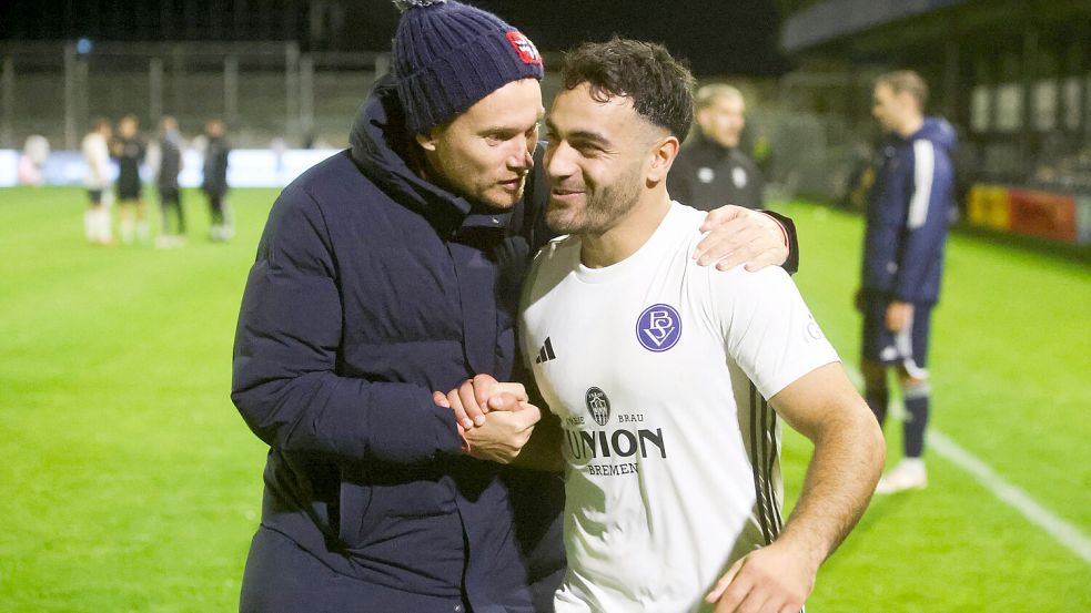 Nikky Goguadze (rechts) spielt beim VfL Osnabrück kaum eine Rolle und könnte den Verein im Winter wohl verlassen. Henning Rießelmann bleibt gelassen. Archivfoto: Jens Doden/Emden