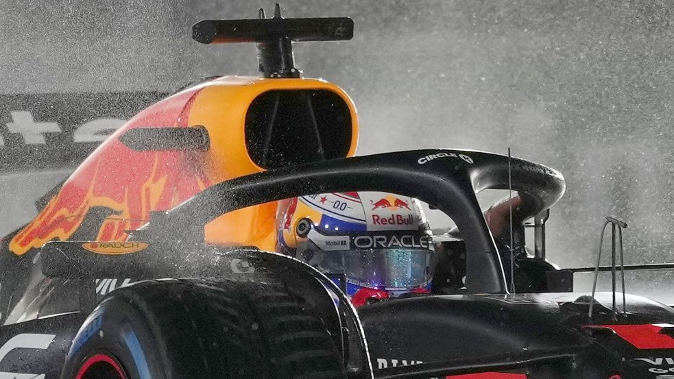 Verstappen schimpfte über die rutschigen Bedingungen. Foto: Eric Gay/AP/dpa
