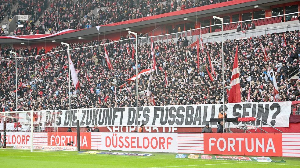 Die Fans sind in der Sache vereint. Foto: Anke Waelischmiller