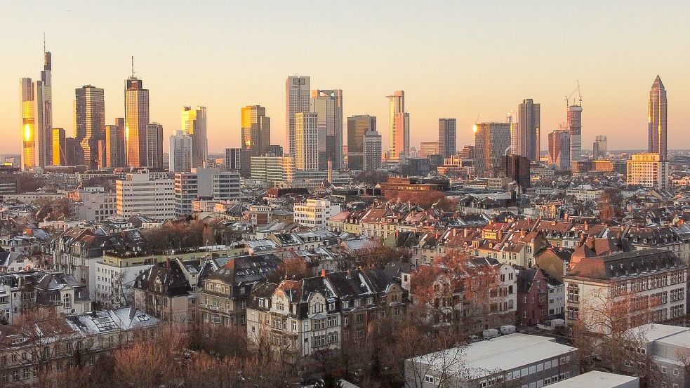 Begehrte Lage: Die Mieten im Bankenviertel steigen rasant (Archivbild) Foto: Boris Roessler
