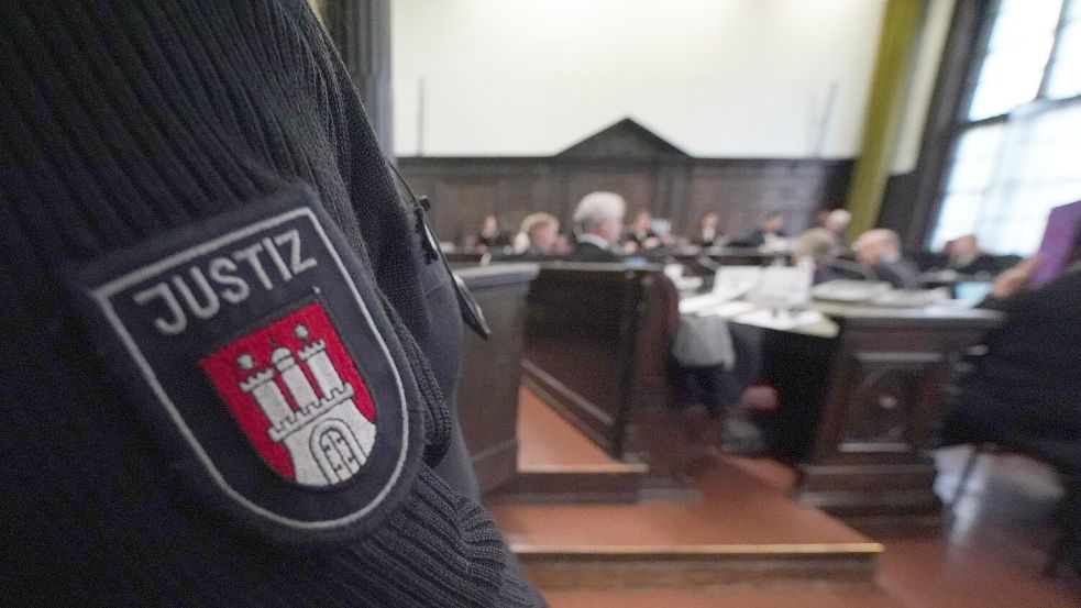 Im Block Prozess haben neue Hinweise auf einen möglichen Entführer für eine spannende Wendung gesorgt. Foto: dpa/Marcus Brandt