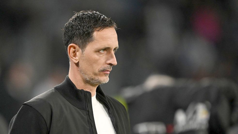 In seiner dritten Saison: Dino Toppmöller. (Archivbild) Foto: Arne Dedert