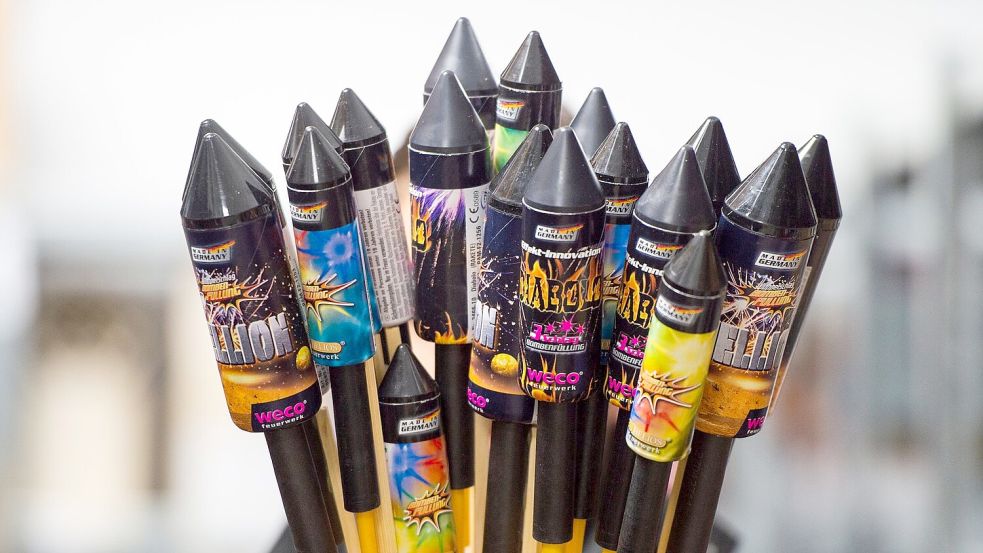 Für einige sind Silvesterraketen der größte Spaß des Jahres. (Archivbild) Foto: Christophe Gateau