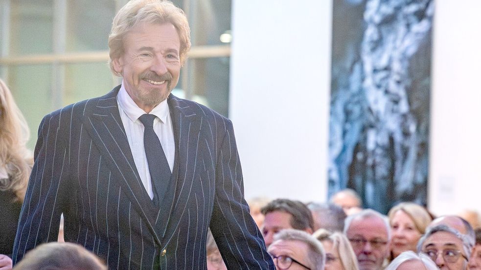 Moderator Thomas Gottschalk will sich nach einem Abschied aus dem TV-Geschäft für mindestens ein Jahr aus der Öffentlichkeit zurückziehen und reisen. (Archivbild) Foto: Armin Weigel