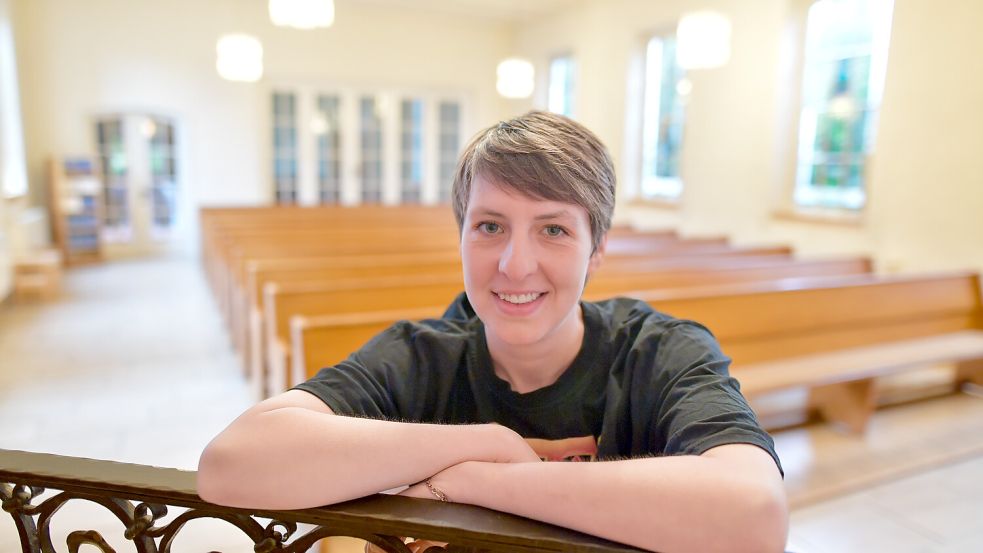 Lisa Koens ist seit Juli 2025 Pastorin in Stiekelkamperfehn. Foto: Klaus Ortgies/Archiv