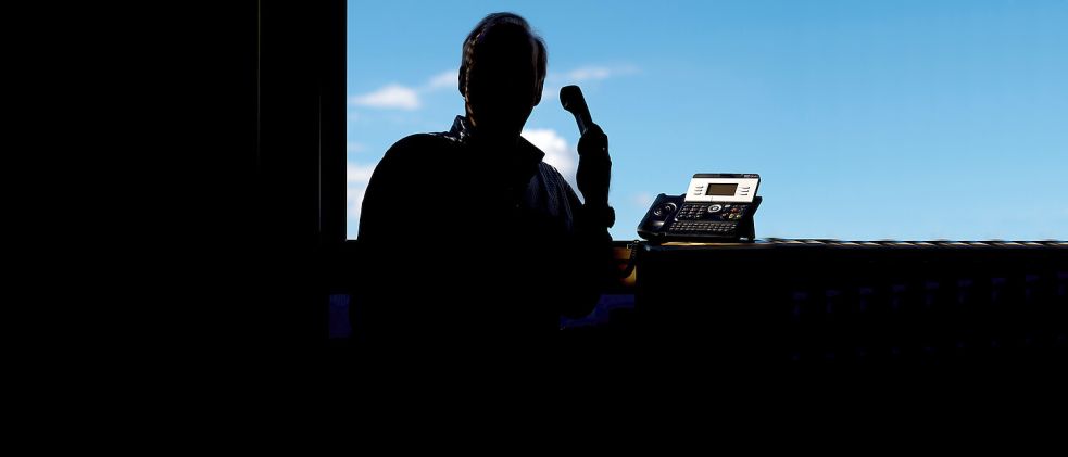 Die Mutter eines Kollegen hatte einen sogenannten Schockanruf bekommen – und steht noch heute unter den Eindrücken dieses Telefonats. Symbolfoto: Julian Stratenschulte/dpa
