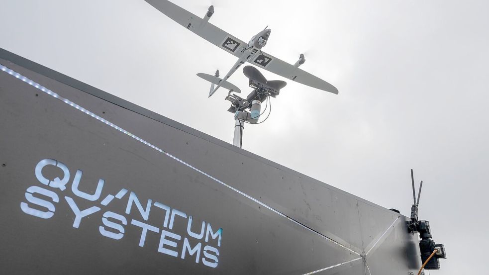 Der Drohnenhersteller Quantum Systems will mit frischem Investorenmillionen Produktion und Entwicklung ausbauen. (Archiv) Foto: Peter Kneffel/dpa