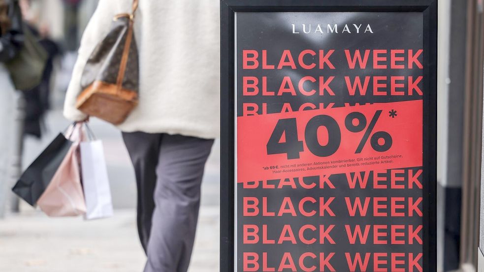 Viele Händler werben im November mit hohen Rabatten. Foto: Oliver Berg