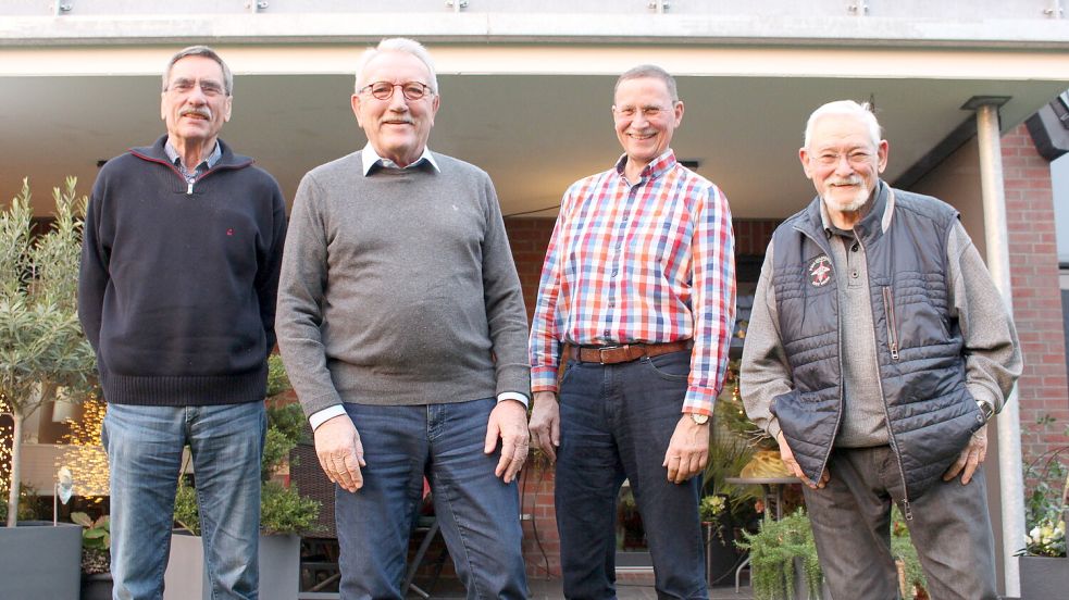 Geballte Ex-Kommandomacht (von links): Gerhard Ballhausen, Dirk Böcker, Burkhard Pototzky und Klaus Eggert. Foto: Imke Oltmanns
