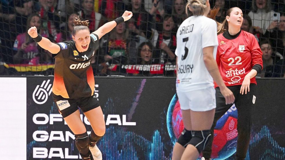 Die deutschen Handballerinnen haben vorzeitig die WM-Hauptrunde erreicht. Foto: Marijan Murat