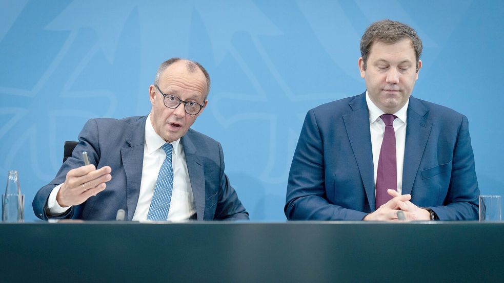 Verspricht den jungen Unionsabgeordneten eine echte Rentenreform: Bundeskanzler Friedrich Merz (CDU). Ob er und Lars Klingbeil darunter aber das Gleiche verstehen? Foto: IMAGO/ESDES.Pictures, Bernd Elmenthaler
