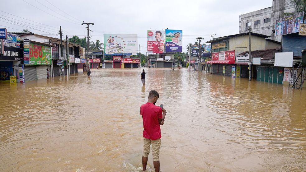 Ein Zyklon hat Sri Lanka schwer verwüstet. Foto: Eranga Jayawardena/AP/dpa
