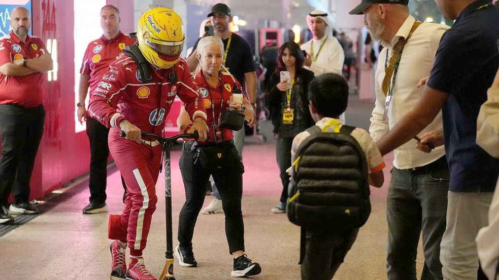 Nur noch ein Desaster: Lewis Hamilton und Ferrari. Foto: Darko Bandic/AP/dpa