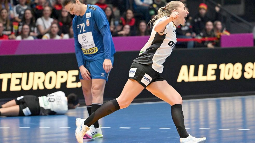 Die deutschen Handballerinnen haben das letzte WM-Vorrundenspiel gegen Serbien gewonnen. Foto: Marijan Murat