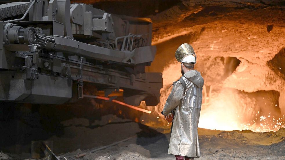 Hochofen von Thyssenkrupp Steel: Es wird auch künftig Stahl produziert werden, aber deutlich weniger als bislang. Foto: Federico Gambarini