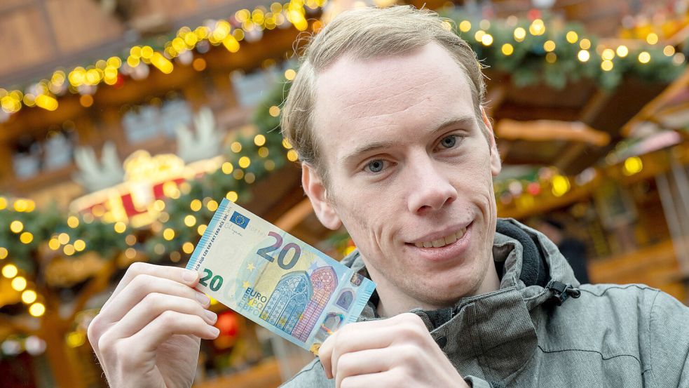 Mit diesem Schein ausgestattet, geht es auf den Leeraner Weihnachtsmarkt. Foto: Klaus Ortgies