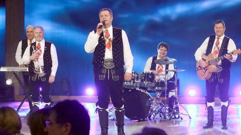 Norbert Rier (Mitte) muss sich von einer OP erholen - und wir zeitweise ersetzt. (Archivbild) Foto: Bodo Schackow