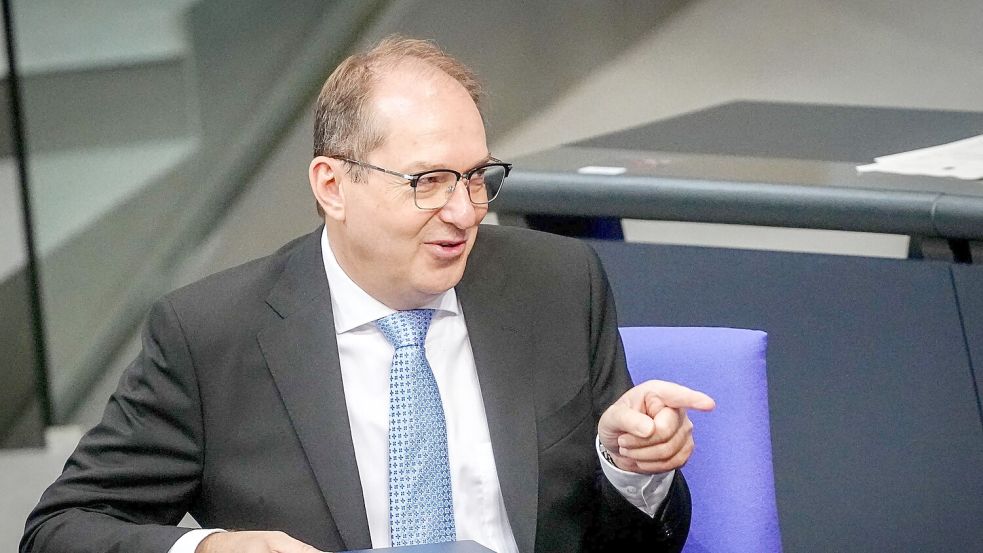 Kurz vor der parlamentarischen Sommerpause war der Gesetzentwurf zu sicheren Herkunftsländern und Rechtsschutz bei Abschiebehaft und Ausreisegewahrsam in erster Lesung beraten worden. (Archivfoto) Foto: Kay Nietfeld/dpa