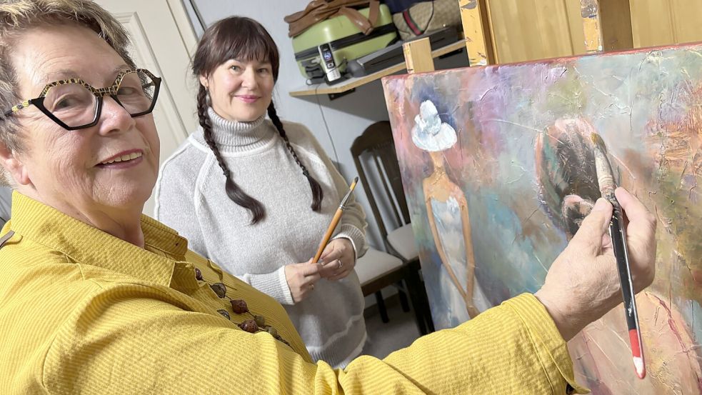 Die Kunst führte Anna Fennen (links) und Elena Root zusammen. Sie wurden Freundinnen und Weggefährten in Sachen Kunst. Foto: Marion Janßen