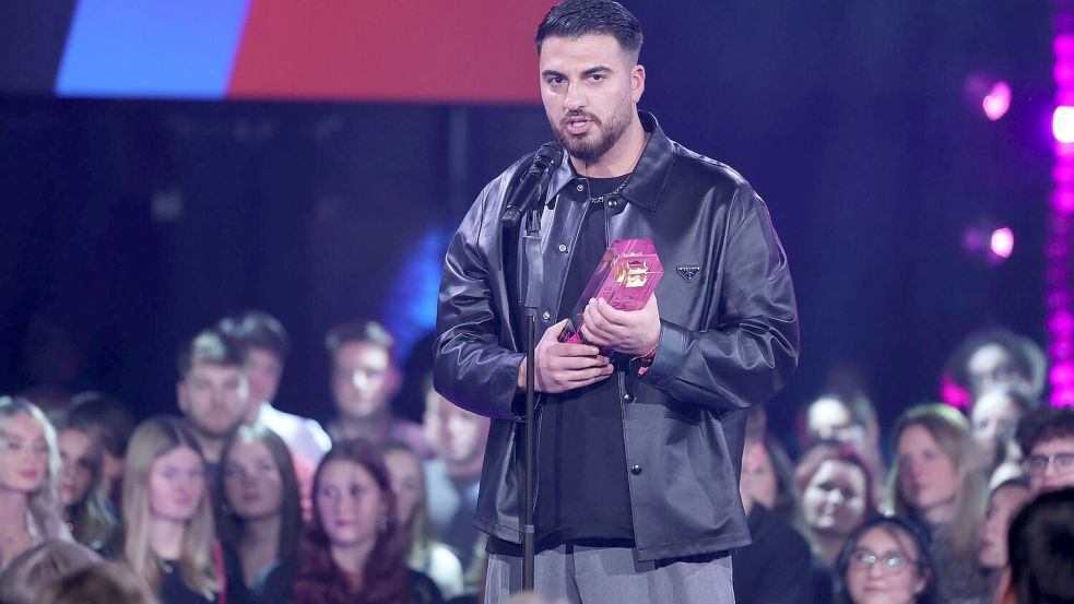 Als Brückenbauer mit Haltung ausgezeichnet: Tahsim Durgun wurde über Tiktok-Videos bekannt. Foto: Friso Gentsch